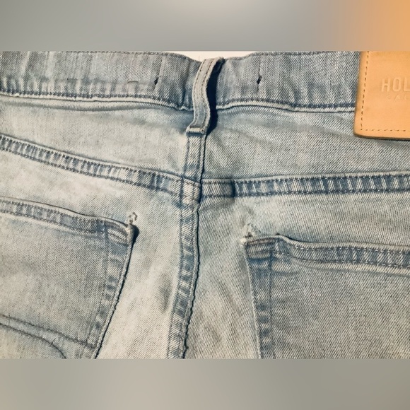 31 x 30 LIGHT WASH ATHLETIC SKINNY JEANS - Picture 9 of 11